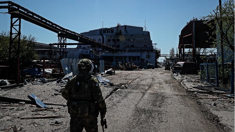Rusija obećala evakuaciju civila iz Azovstala. Ukrajina tvrdi da su nastavili napade