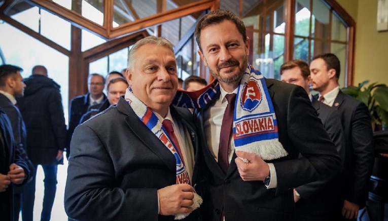 Slovački premijer dao Orbanu novi šal nakon incidenta s Velikom Mađarskom