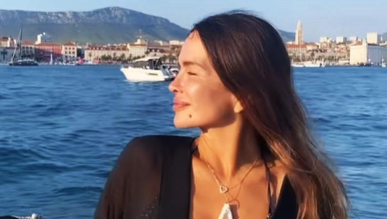 Severina objavila snimku s broda, pozornost ukrao dekolte