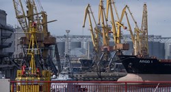 U žestokom ruskom napadu teško oštećena luka u Odesi