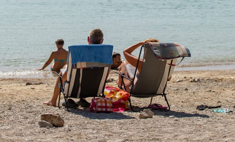 15-godišnjak krao turistima torbe po zadarskim plažama