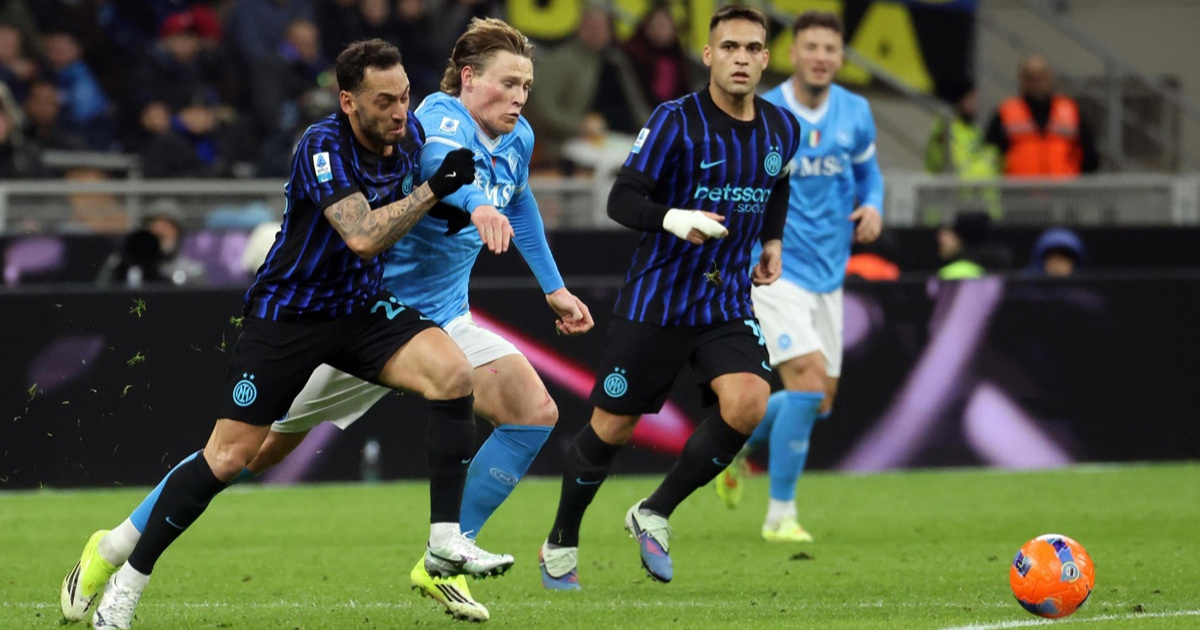 Inter ostao na prvom mjestu nakon remija s Napolijem u derbiju kola