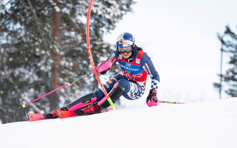 Zrinka Ljutić osma u prvoj vožnji slaloma, zaostaje preko sekundu za Shiffrin
