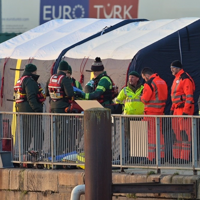 Havarija kod britanske obale, na brodu bili deseci migranata. Najmanje troje mrtvih