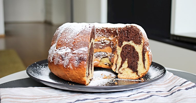 Recept koji uvijek dobro dođe: Brz, fin i jeftin mramorni kuglof