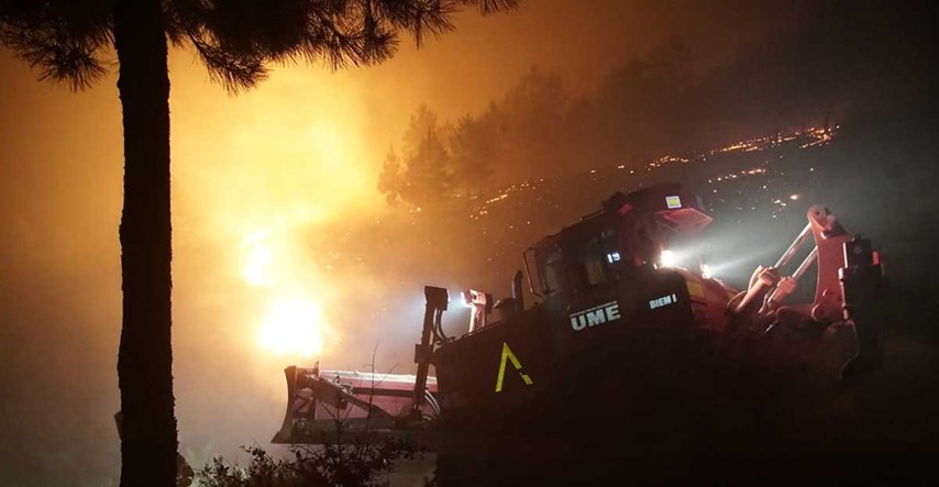 Požar zahvatio 1500 hektara u zapadnoj Španjolskoj, 550 evakuiranih