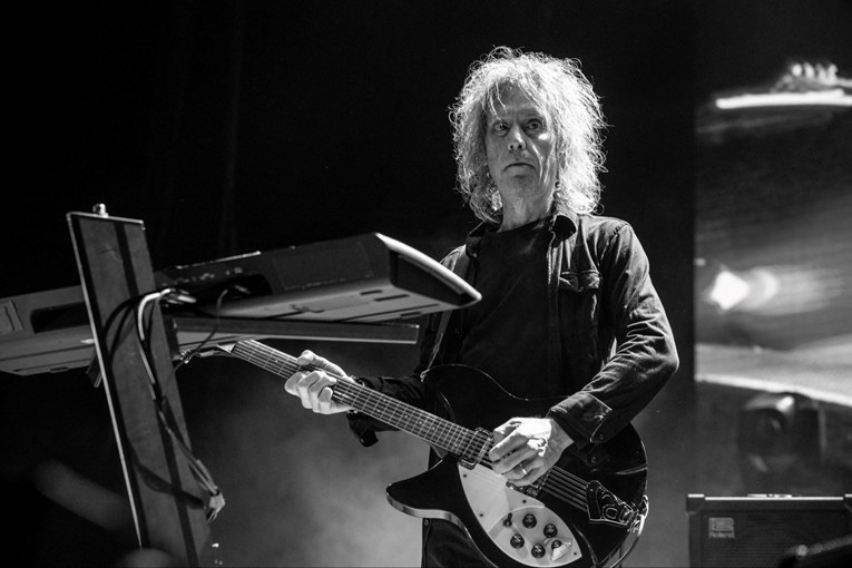 Umro Perry Bamonte, dugogodišnji gitarist benda The Cure