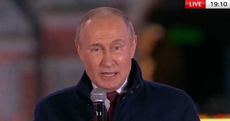 Putin se obratio masi na Crvenom trgu: Pobjeda će biti naša
