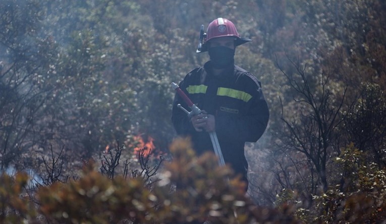 Za veliki požar na Hvaru kriv 65-godišnjak, dobio je kaznenu prijavu