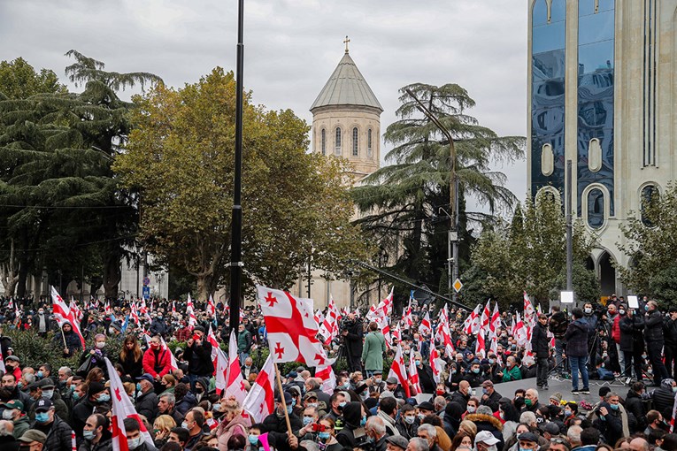Tisuće Gruzijaca prosvjedovale protiv rezultata izbora
