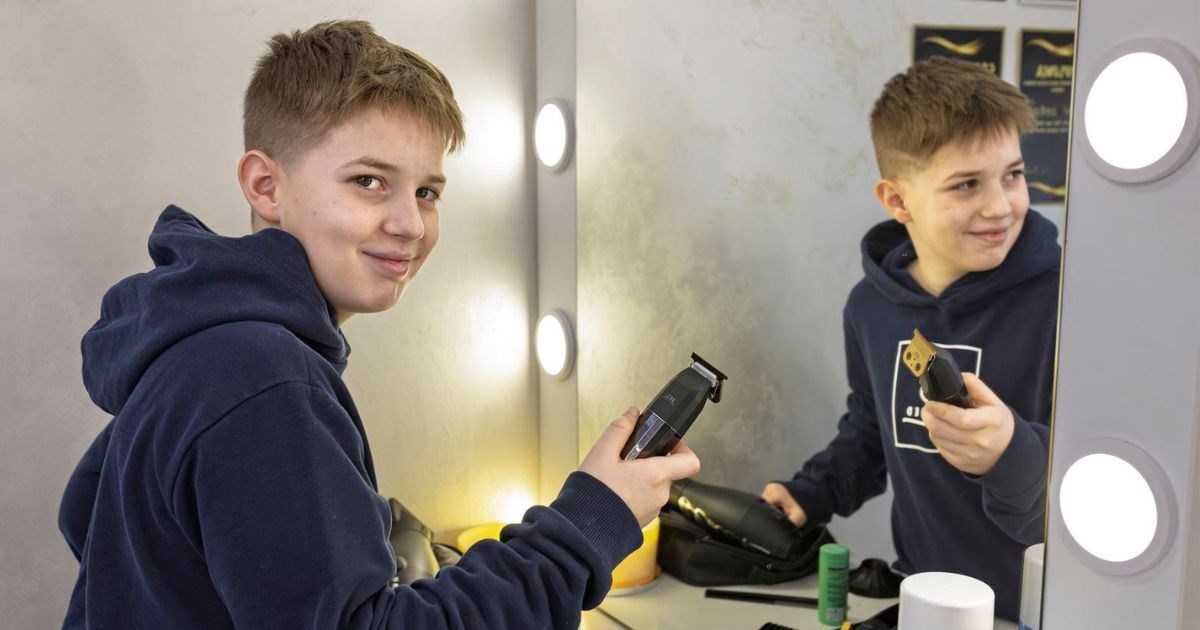 Leon (13) je najmlađi frizer u Osijeku: "Ako mi netko plati, novac ulažem u pribor"