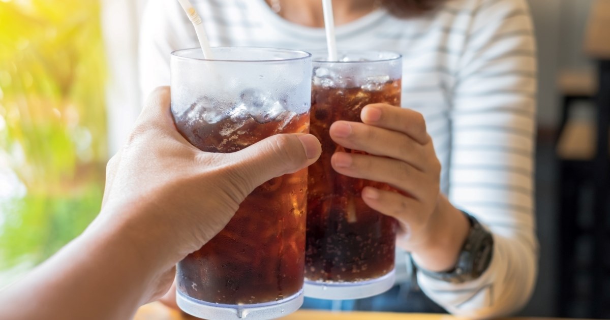 Studija: Svakodnevna konzumacija gaziranih pića može povećati rizik od raka