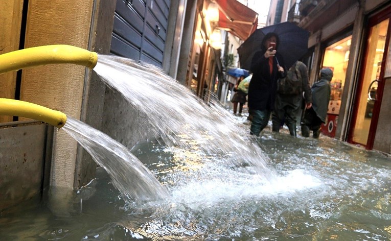 U Veneciji je i dalje izvanredno stanje, otvorit će se račun za donacije