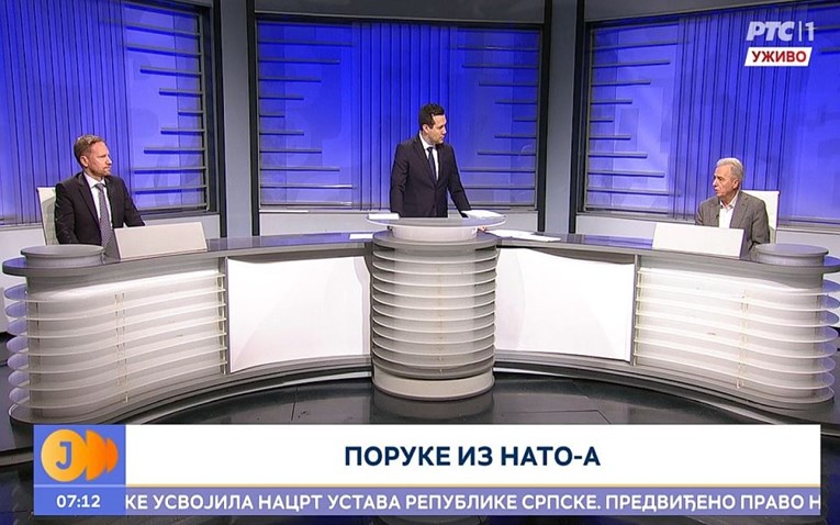 Policija u zgradi RTS-a, program emitirali iz studija u kojem se inače snima kviz