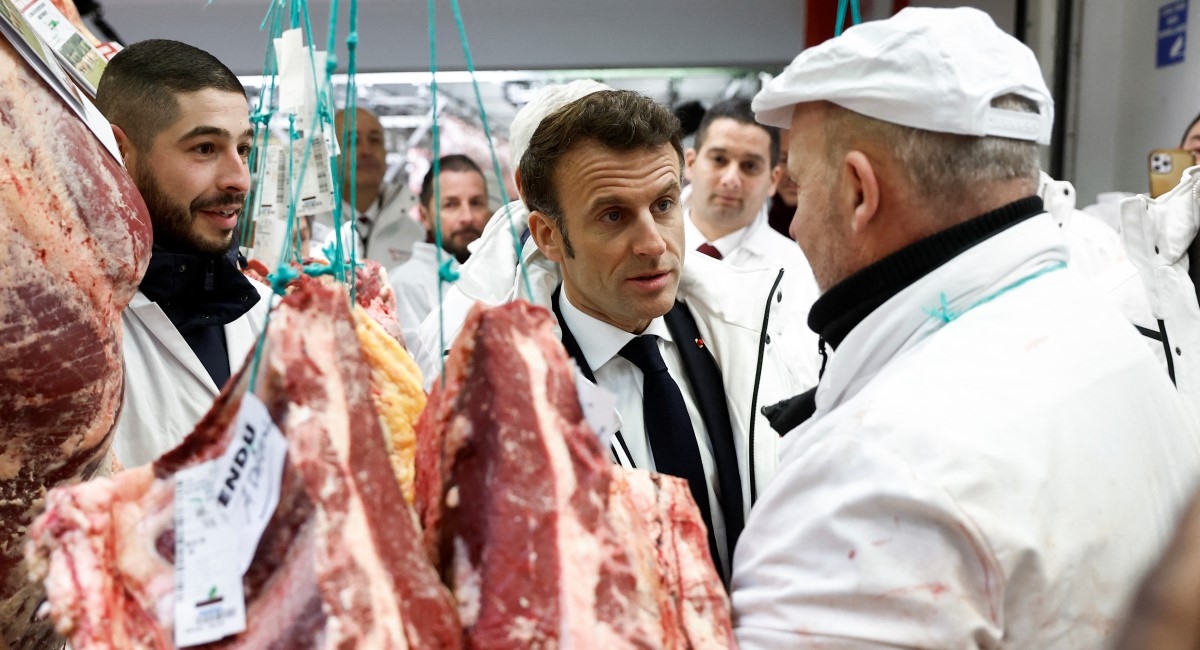 Macron branio nepopularnu mirovinsku reformu: "Moramo raditi malo dulje"