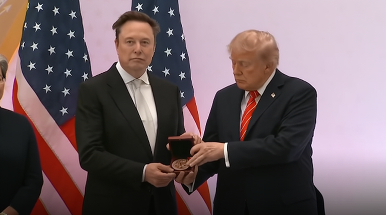 Musk dobio medalju za znanost. Trump: "Pretvorio si SF u stvarnost"