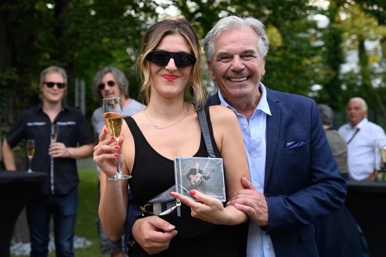 Davora Radolfija na promociji albuma podržala lijepa kći Lea