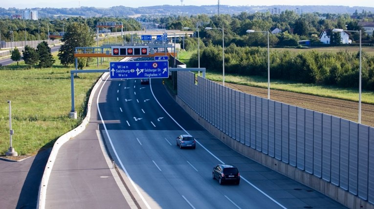 Austrija postrožava kazne za prebrzu vožnju, oduzimat će aute