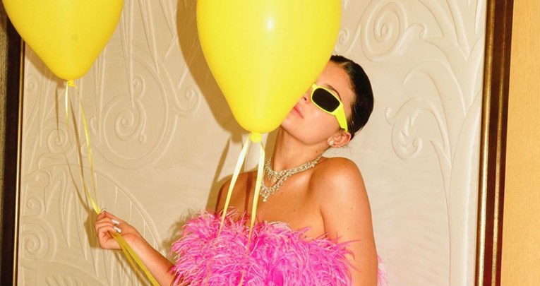 Kylie proslavila rođendan u haljini od 145 tisuća kuna koja je izazvala pomutnju