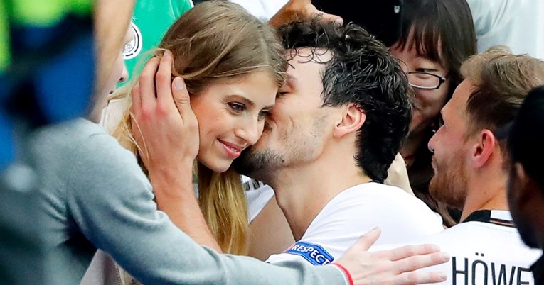 Hummels nije pozvao bivšu ženu i sina na svoju zadnju utakmicu. Sad se ispričao