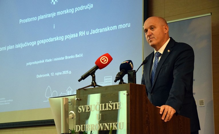 Bačić: Zatvaramo vrata daljnjoj eksploataciji ugljikovodika u Jadranu