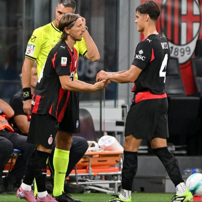 Prvi put startaju Modrić i njegov nasljednik. Navijači Milana su oduševljeni