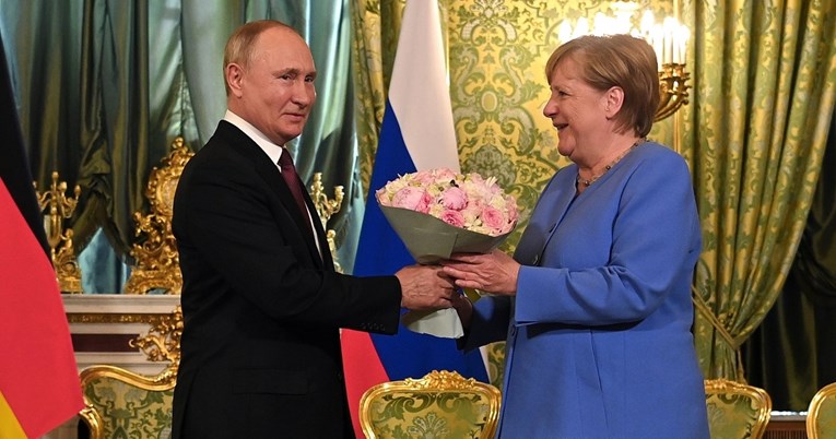 Merkel: Putin mi je rekao "Ti nećeš biti vječno kancelarka i tada će Ukrajina u NATO"