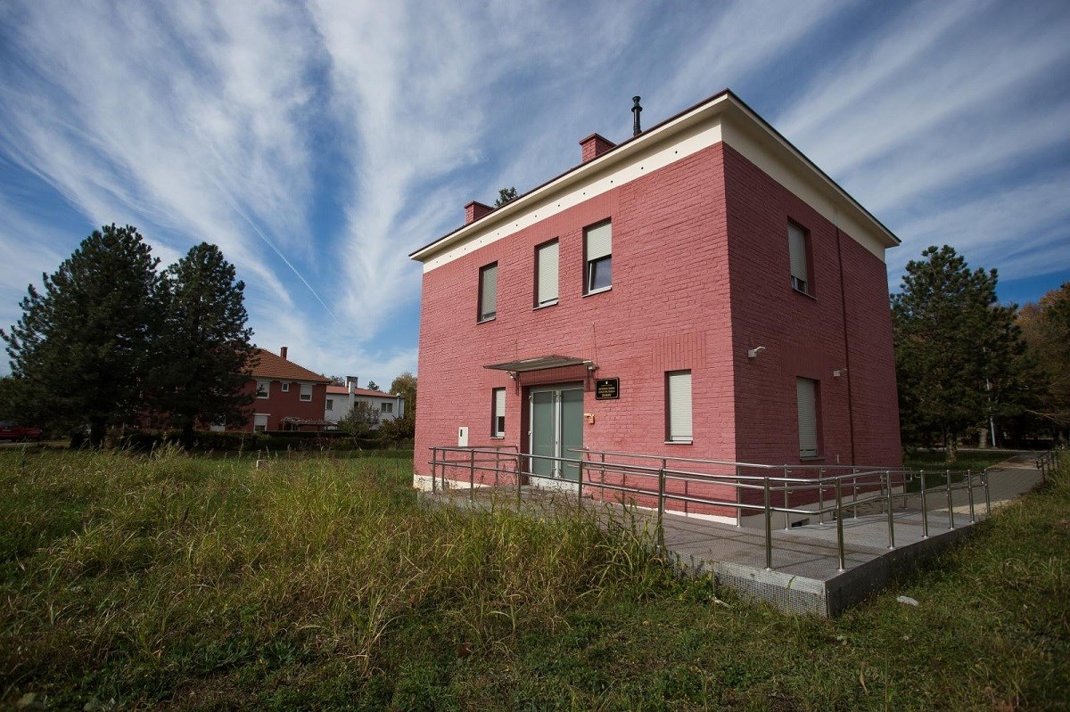 Propala škola za Hrvate i Srbe u Vukovaru, Hrvatska vratila novac Norvežanima