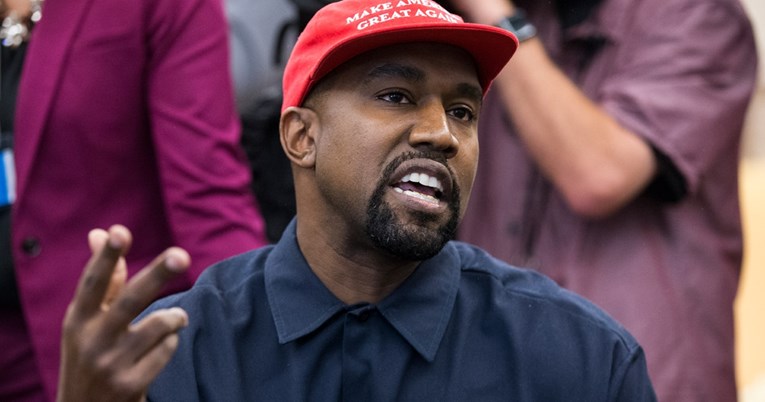 Balenciaga raskinula sve ugovore s Kanyeom Westom