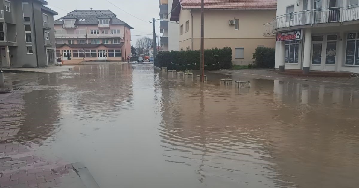 Jaka kiša u BiH, porasli vodostaji rijeka. Sana iznad razine od četiri metra