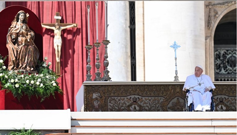 Papa Franjo posjetio baziliku sv. Petra