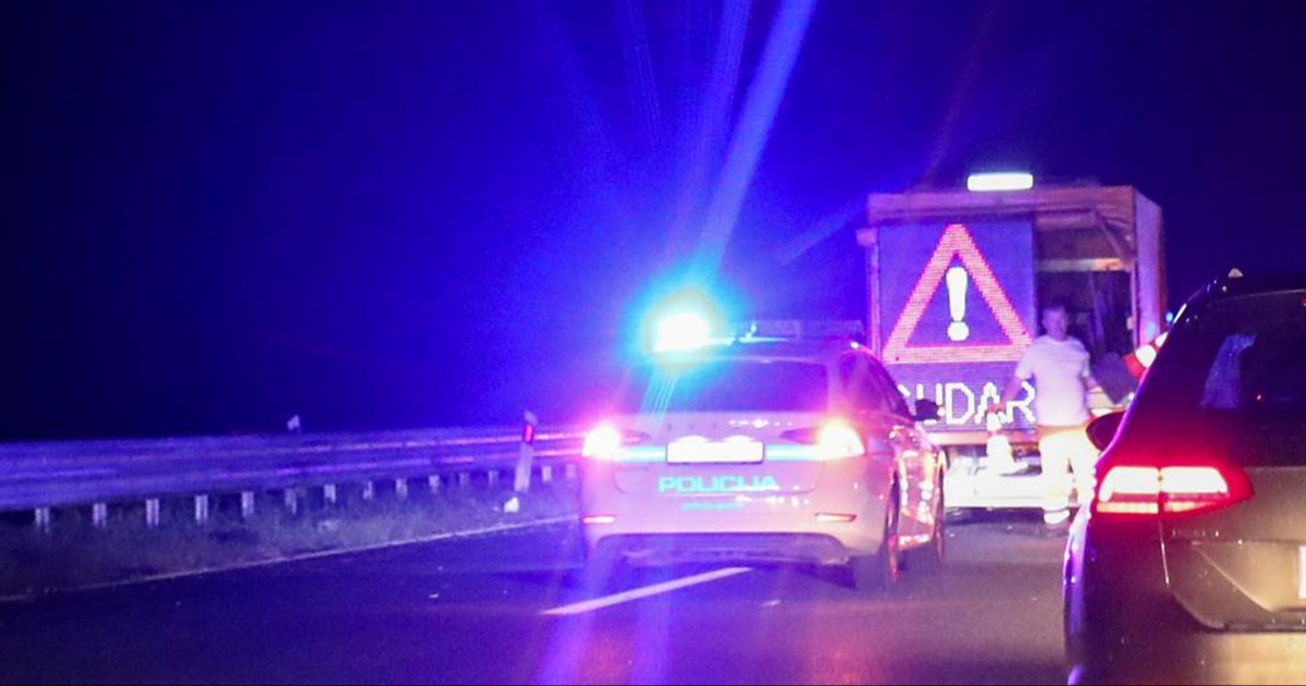 Vozač poginuo na A3, četiri putnika ozlijeđena. Policija traži svjedoke