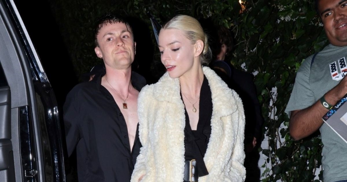 Anya Taylor-Joy nosi balerinke koje će ovog ljeta svi htjeti imati