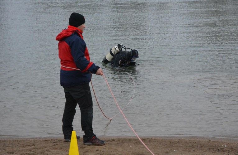 Velika potraga na jezeru kod Koprivnice: Nađen prazan čamac, čovjeku ni traga