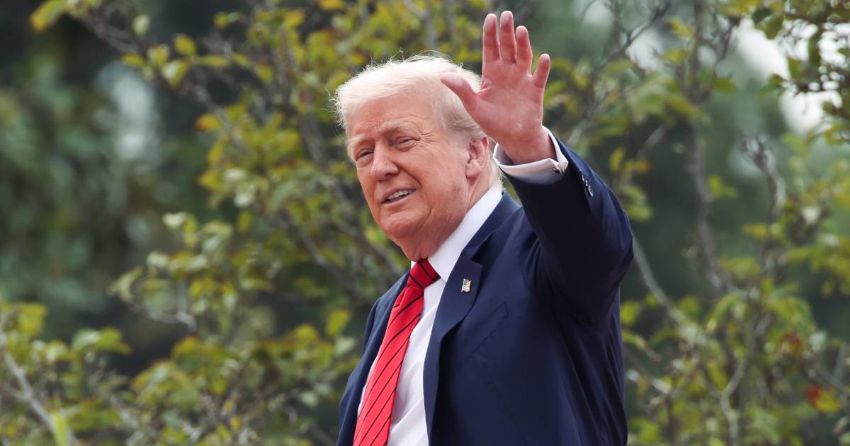 Trump želi Amerikance na Mjesecu do 2028. i bazu dvije godine kasnije
