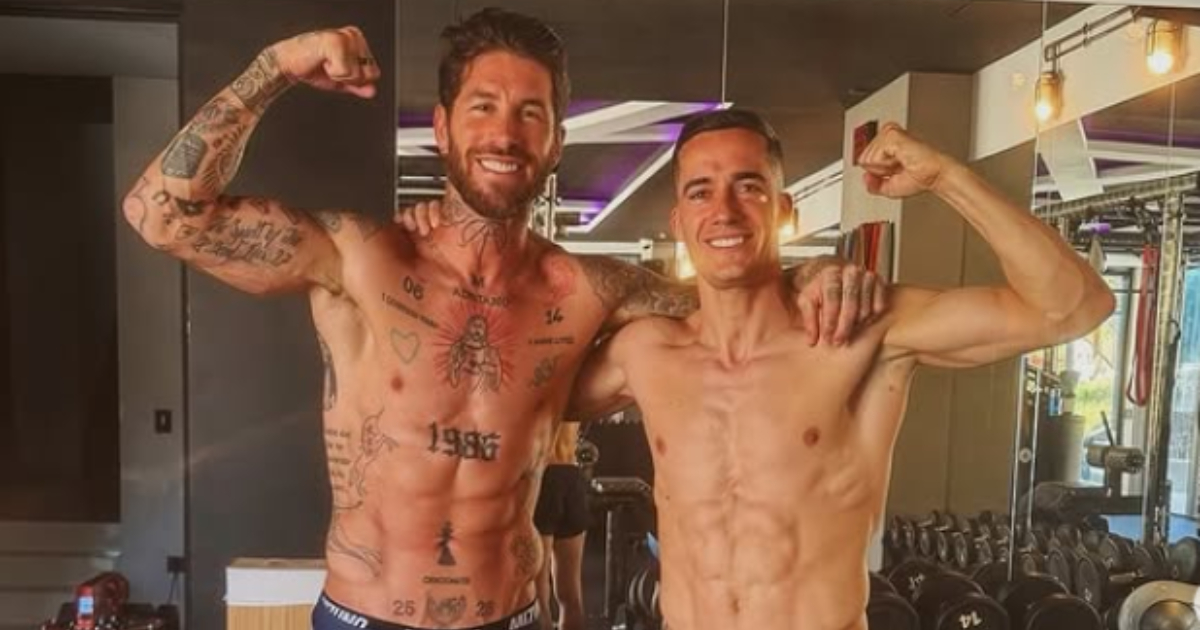 Modrić se našalio na Ramosov račun: "O, moj Bože, pogledaj ih. Opet bez majice"