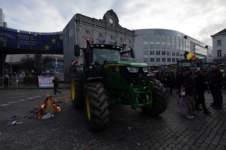 Hrvatski poljoprivrednici na prosvjedu u Bruxellesu: "Sigurnost hrane u EU je ugrožena"