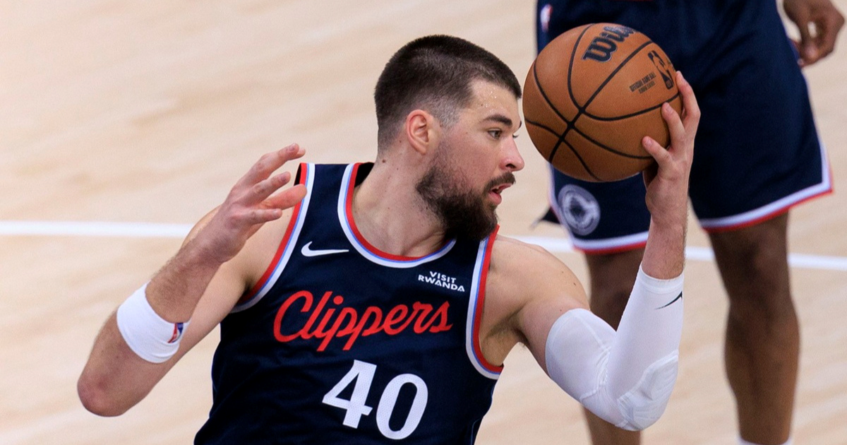 Zubac se uspinje u knjigama povijesti LA Clippersa. Treći je, a uskoro će biti drugi