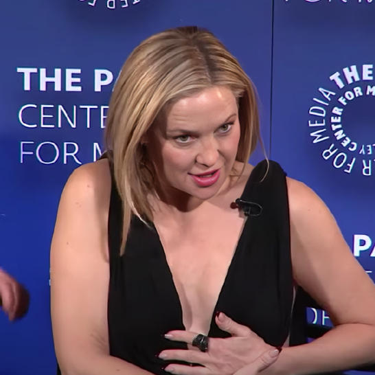 VIDEO Kate Hudson rasparala se haljina na nezgodnom mjestu, skliznula joj je dva puta