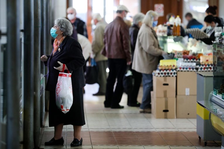 U BiH preko 900 zaraženih, umrlih 37