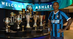Ashley Young novi je igrač Intera. Potpisao je na pola godine