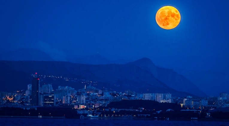 Pogledajte fotke Supermjeseca iznad Hrvatske