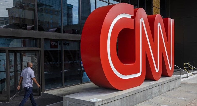 CNN otpustio troje zaposlenika koji su došli na posao, a nisu cijepljeni