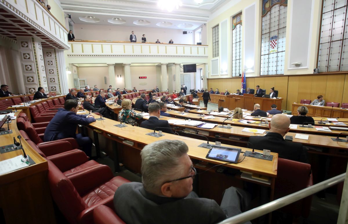 U saboru izglasano povećanje rodiljnih naknada za drugih šest mjeseci