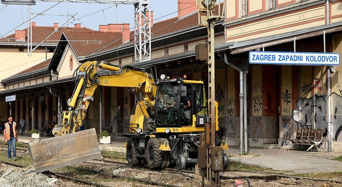 Zapadni kolodvor je sutra trebao biti otvoren. Ipak će biti zatvoren još dva tjedna