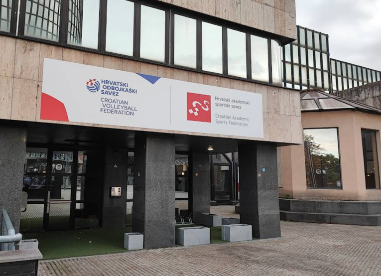 Reakcija Andrije Kevića na članak o računima odbojkaškog saveza