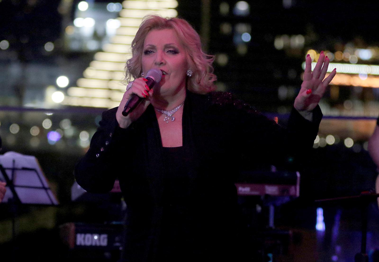 Srpska folk-zvijezda pjevala na večeri SNV-a u Zagrebu. Vijećnik ih kazneno prijavio