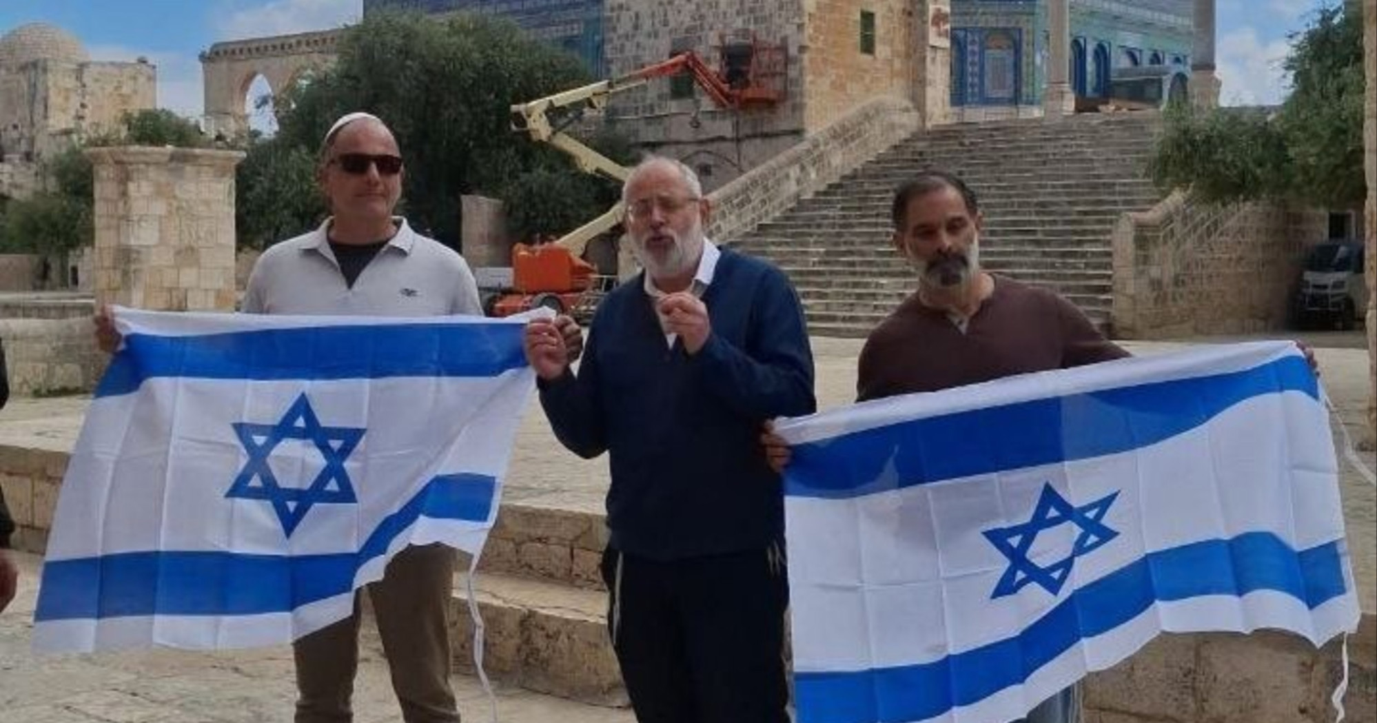 Doseljenici upali u Al-Aksu i podigli izraelsku zastavu pred Kupolom na stijeni