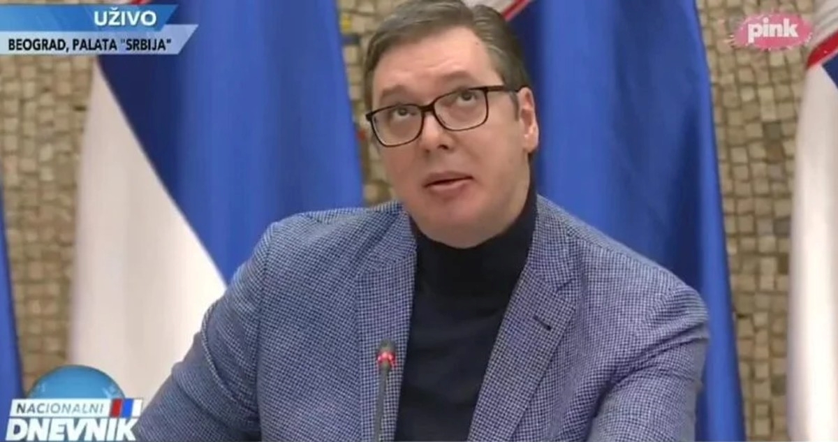 Vučić dramatično izjavio da bi se "objesio o najveći luster" i postao hit na Twitteru