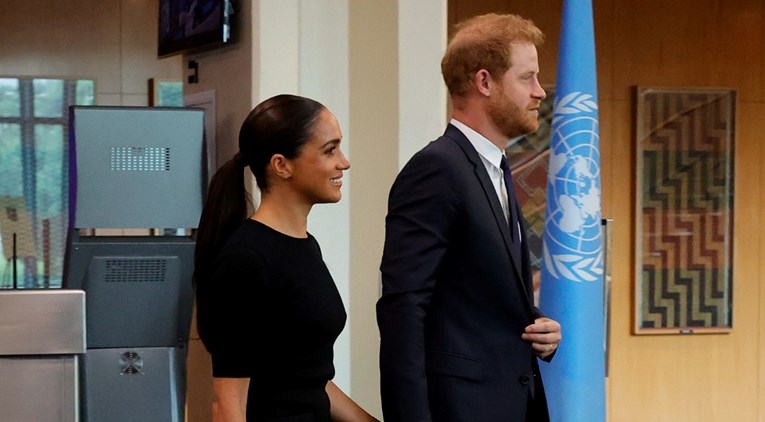 Meghan i Harry ponovno stižu u Britaniju